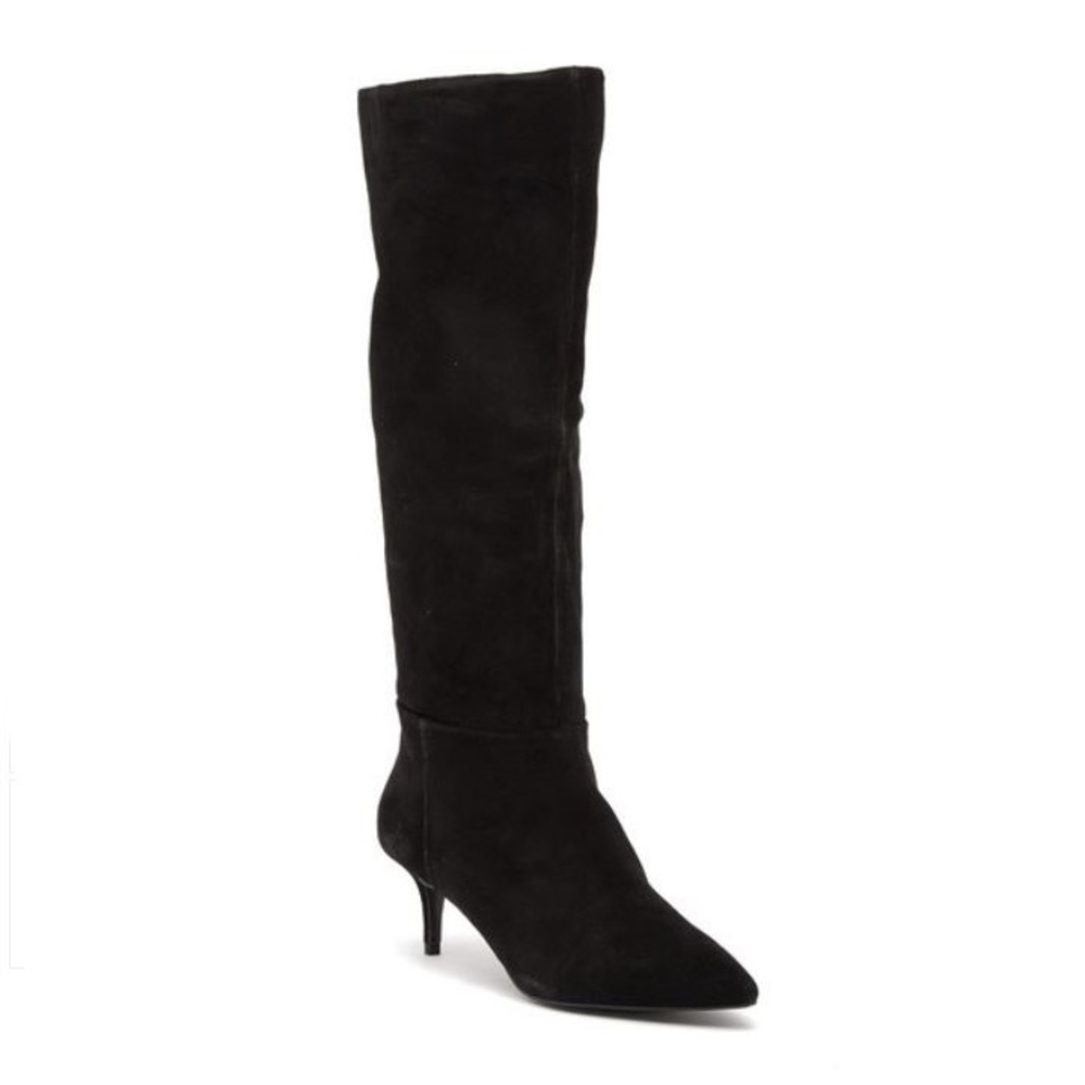 *** SOLD *** Steve Madden Suede Boots Retail $199 - Picture 1 of 8